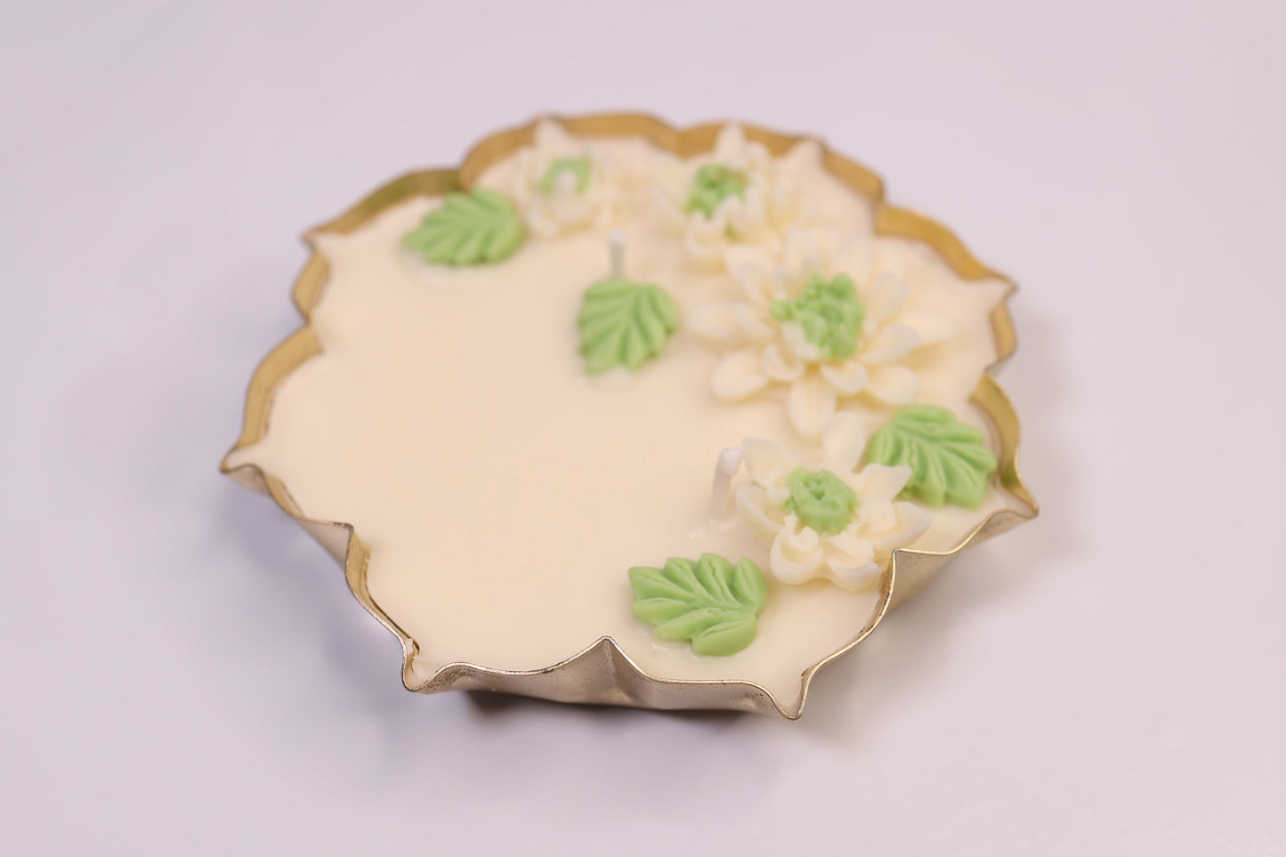 Urli Flower Scented Candle