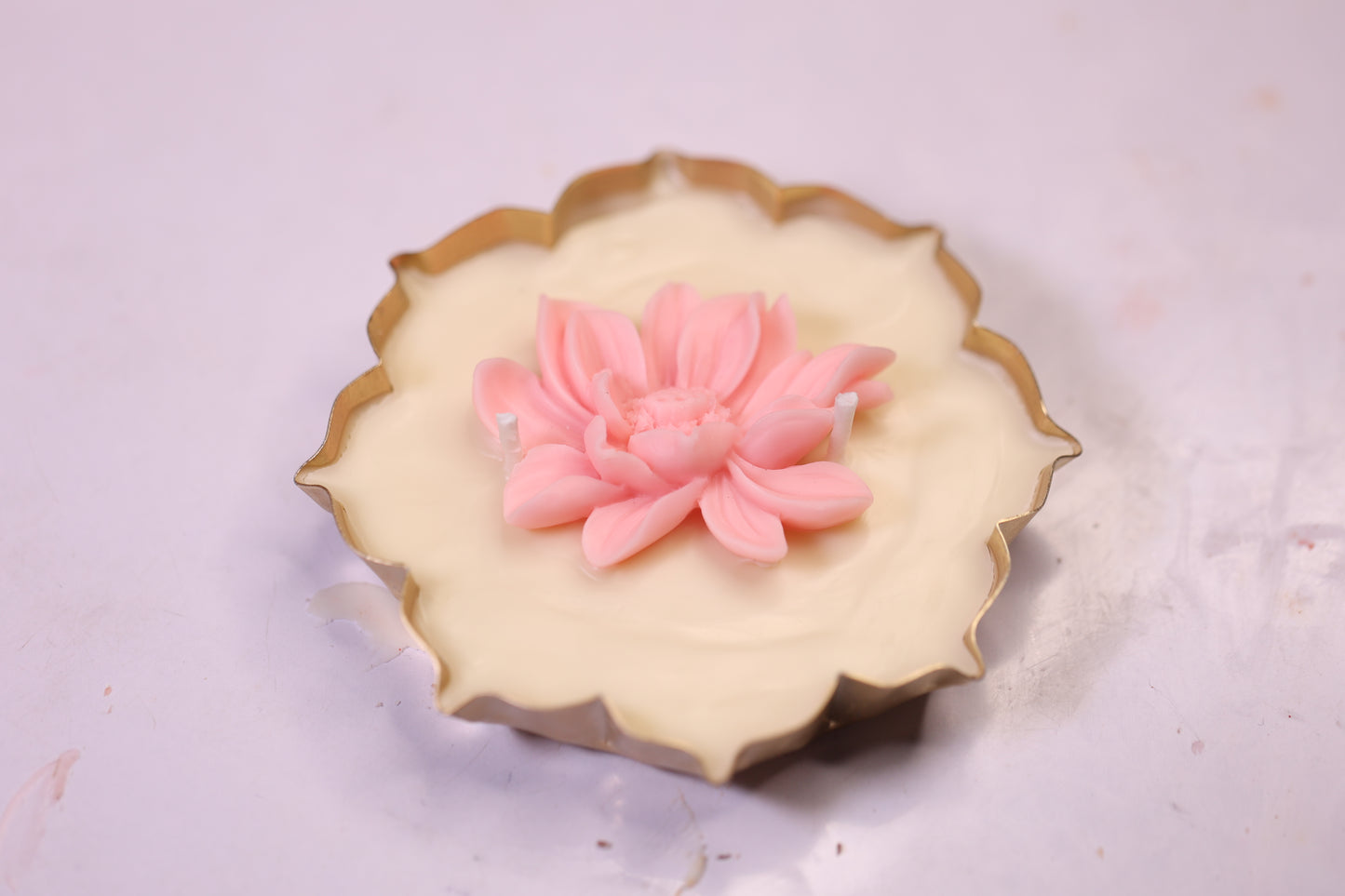Urli Lotus Bowl Scented Candle