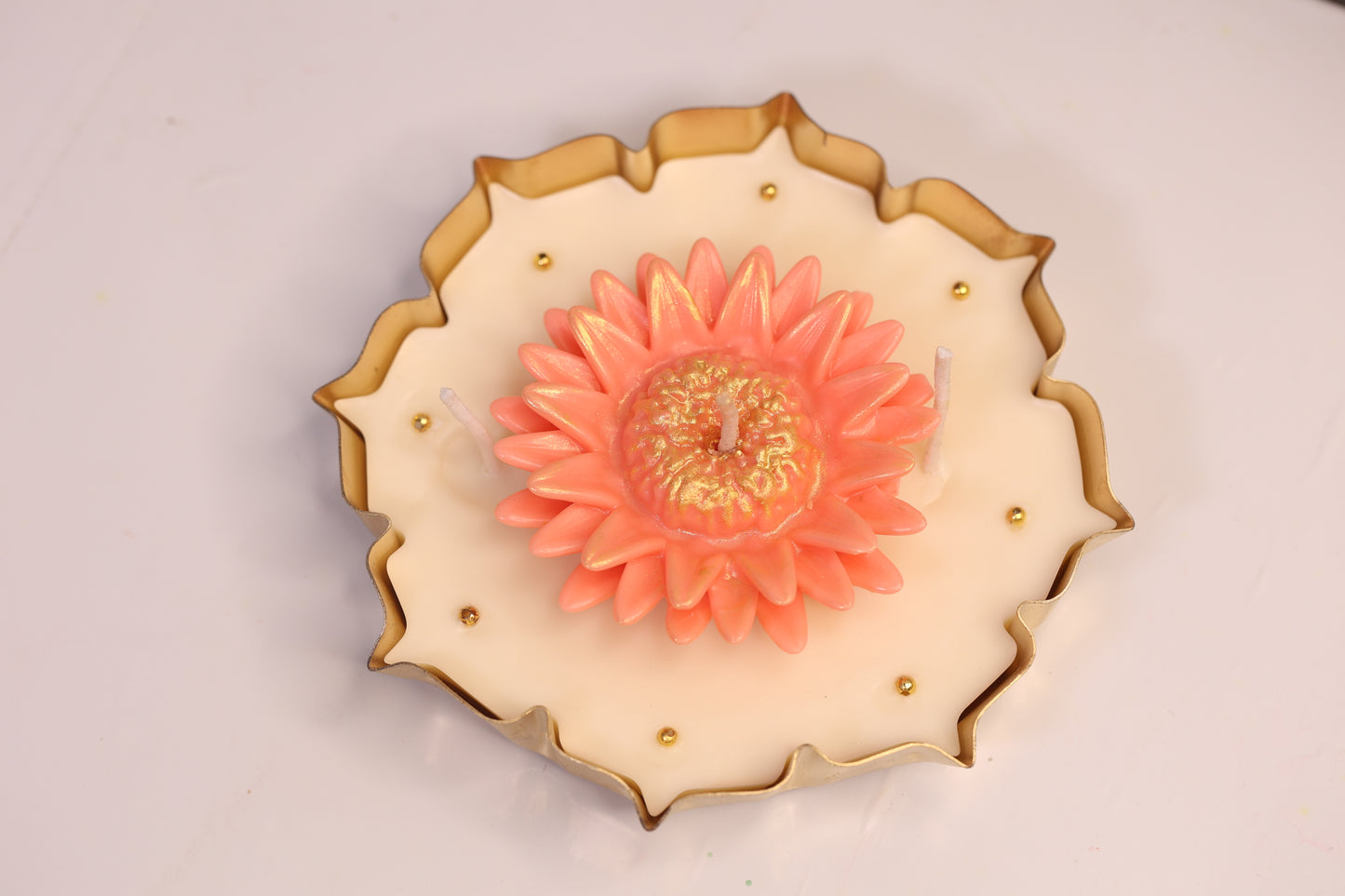 Lotus Glow Urli