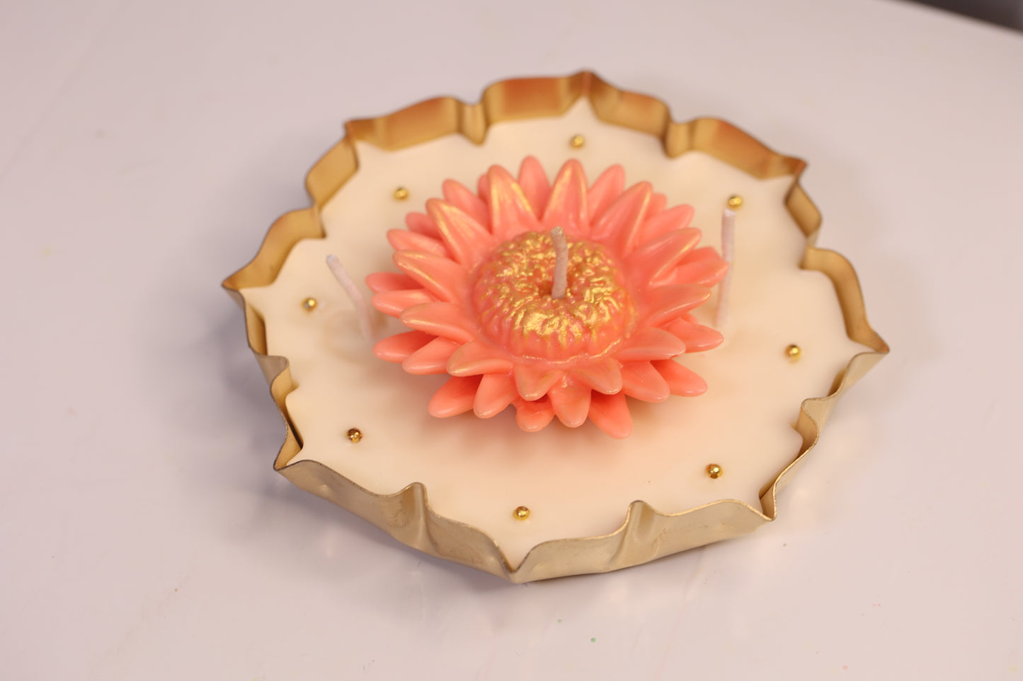 Lotus Glow Urli