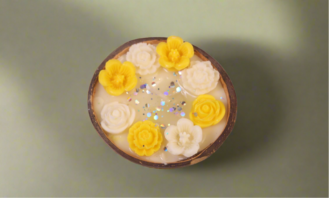 Serenity in Shell soya wax candle in Lavender rose jasmine vanilla sandalwood - Shiasa