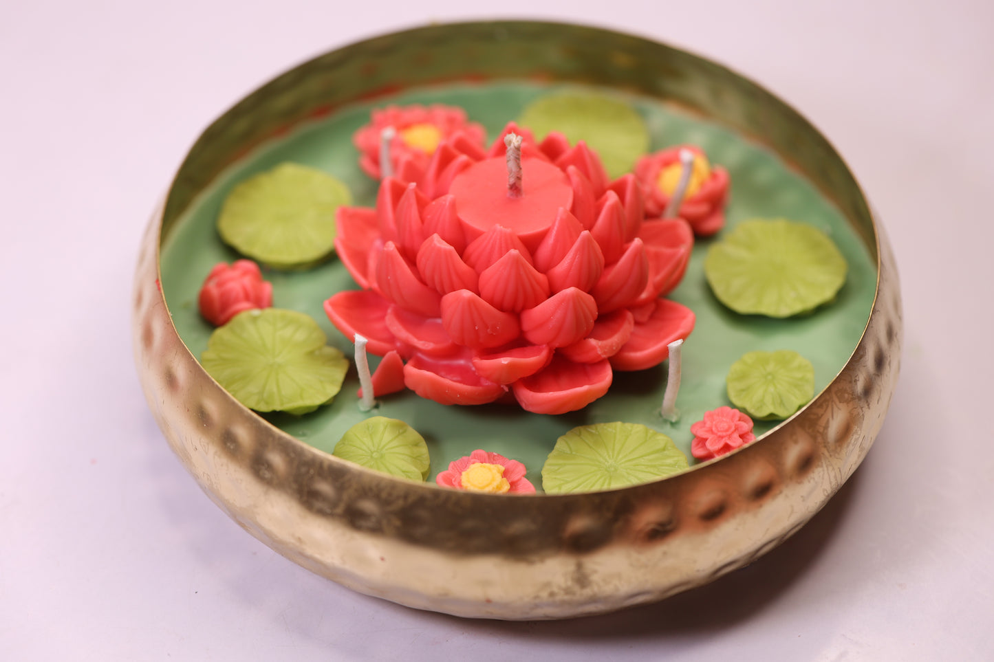 Urli Lotus Pond Scented Candle