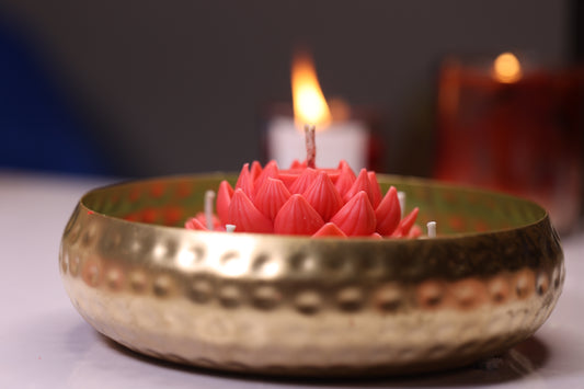 Urli Lotus Pond Scented Candle