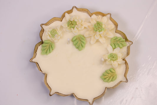 Urli Flower Scented Candle