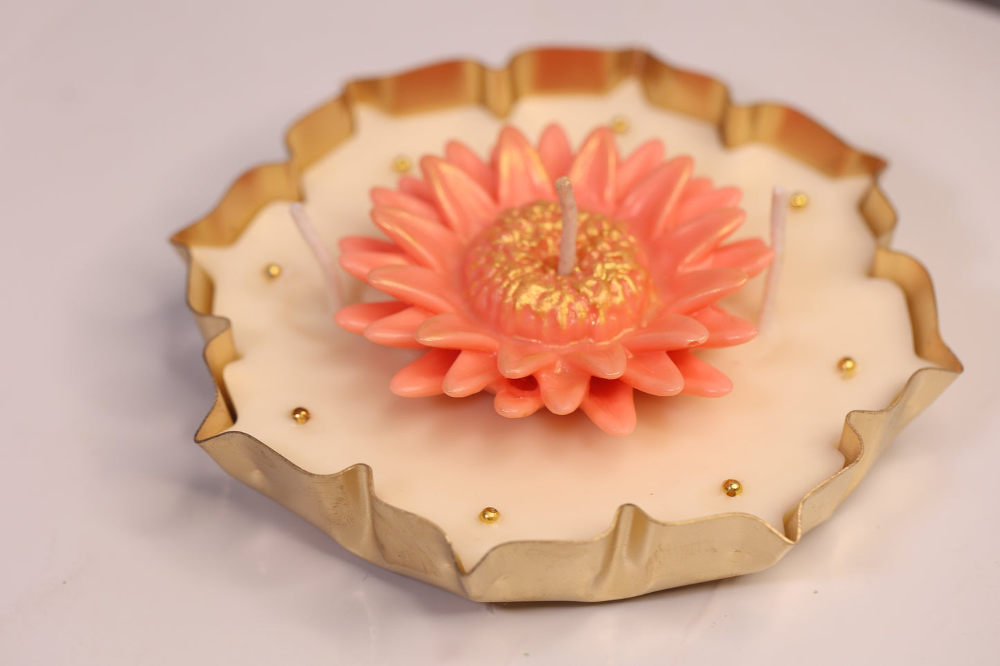 Lotus Glow Urli